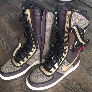 NIKE Vandal Venti women's